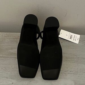 Women's square toe shoes